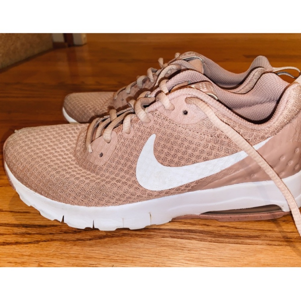 Nike Air Sneakers - Pink, 7.5